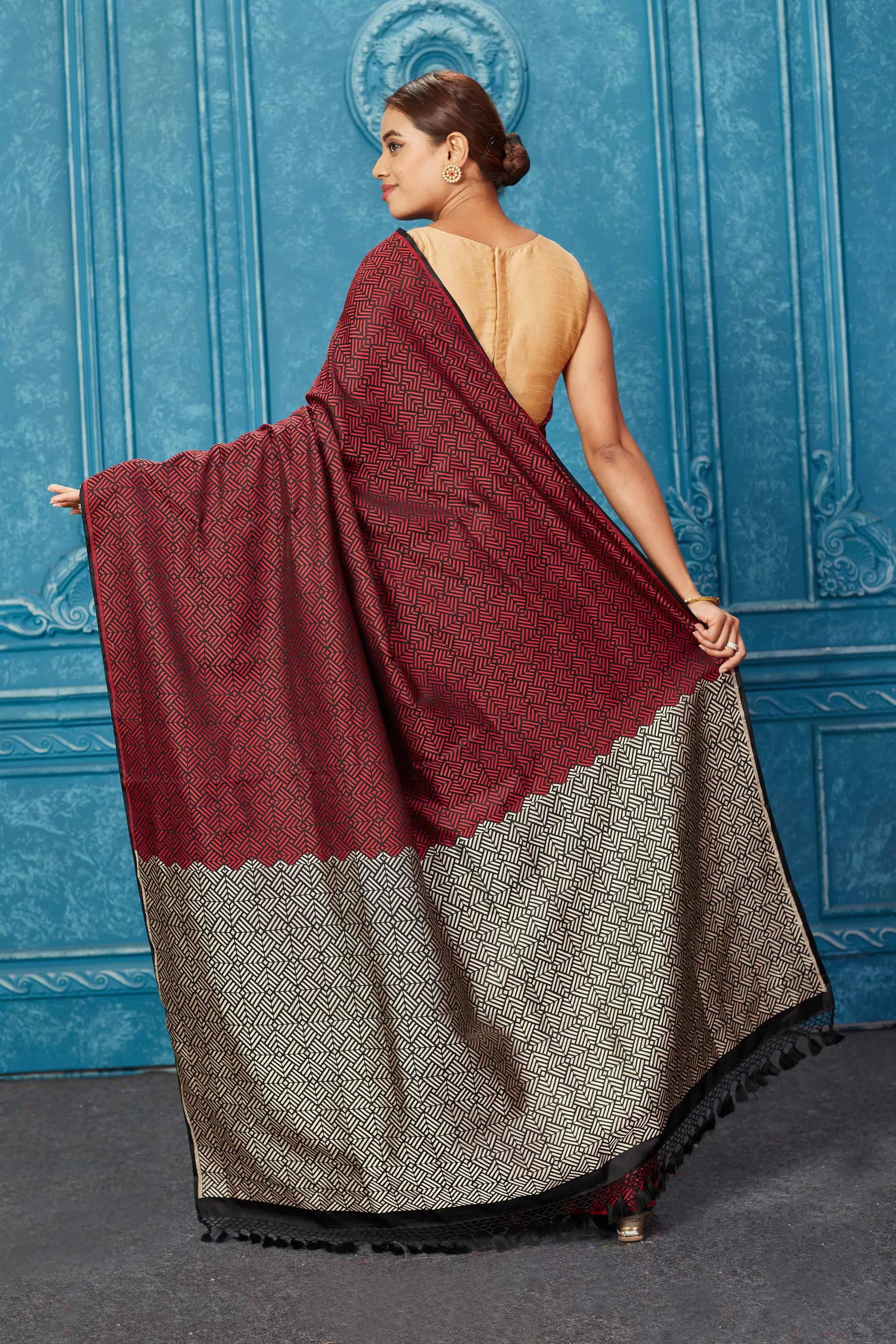 91A263 Maroon Mashru Banarasi Saree with Contrasting Pallu