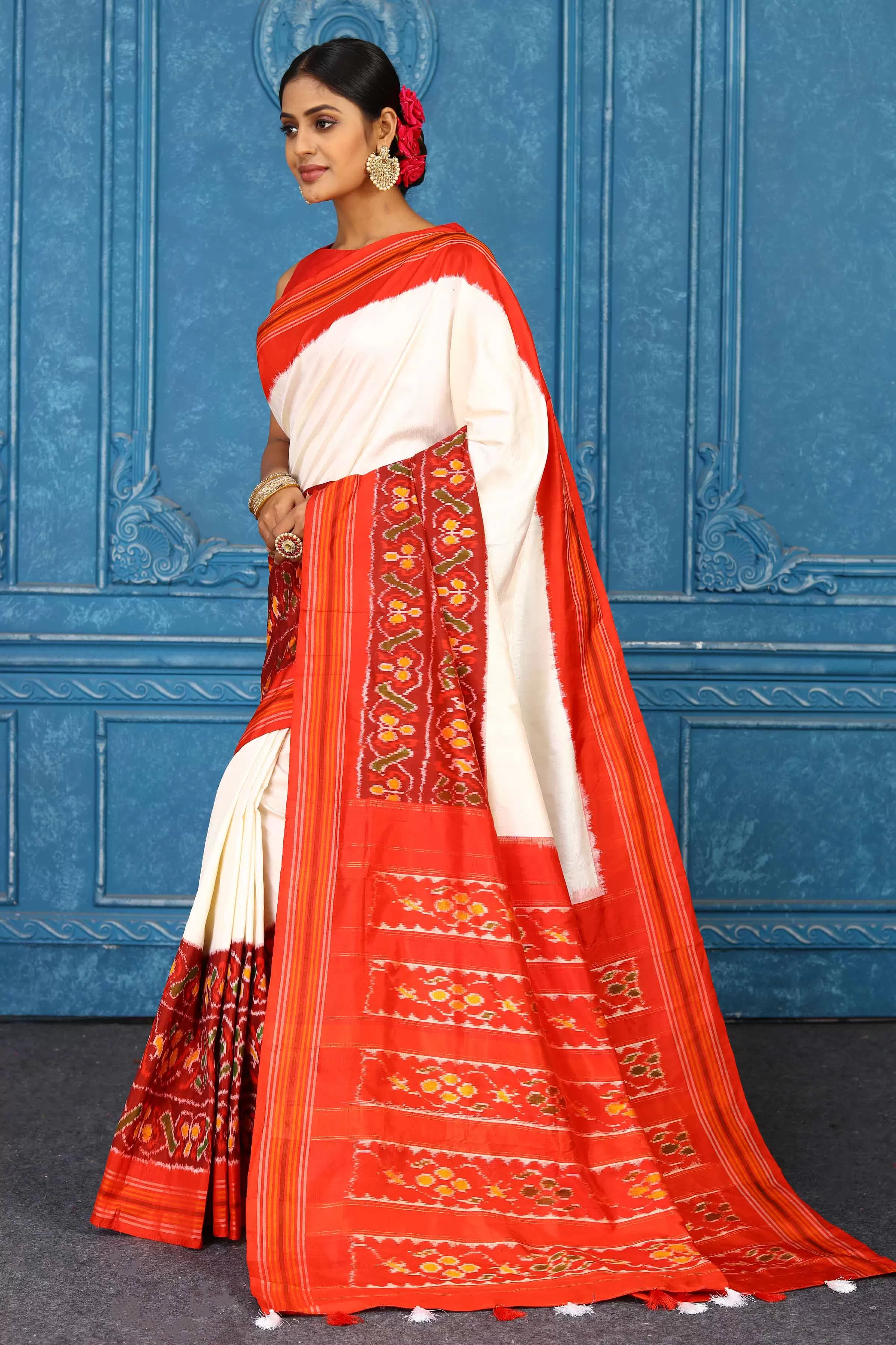 91A434 Cream and Red Pochampalli Ikkat Silk Saree