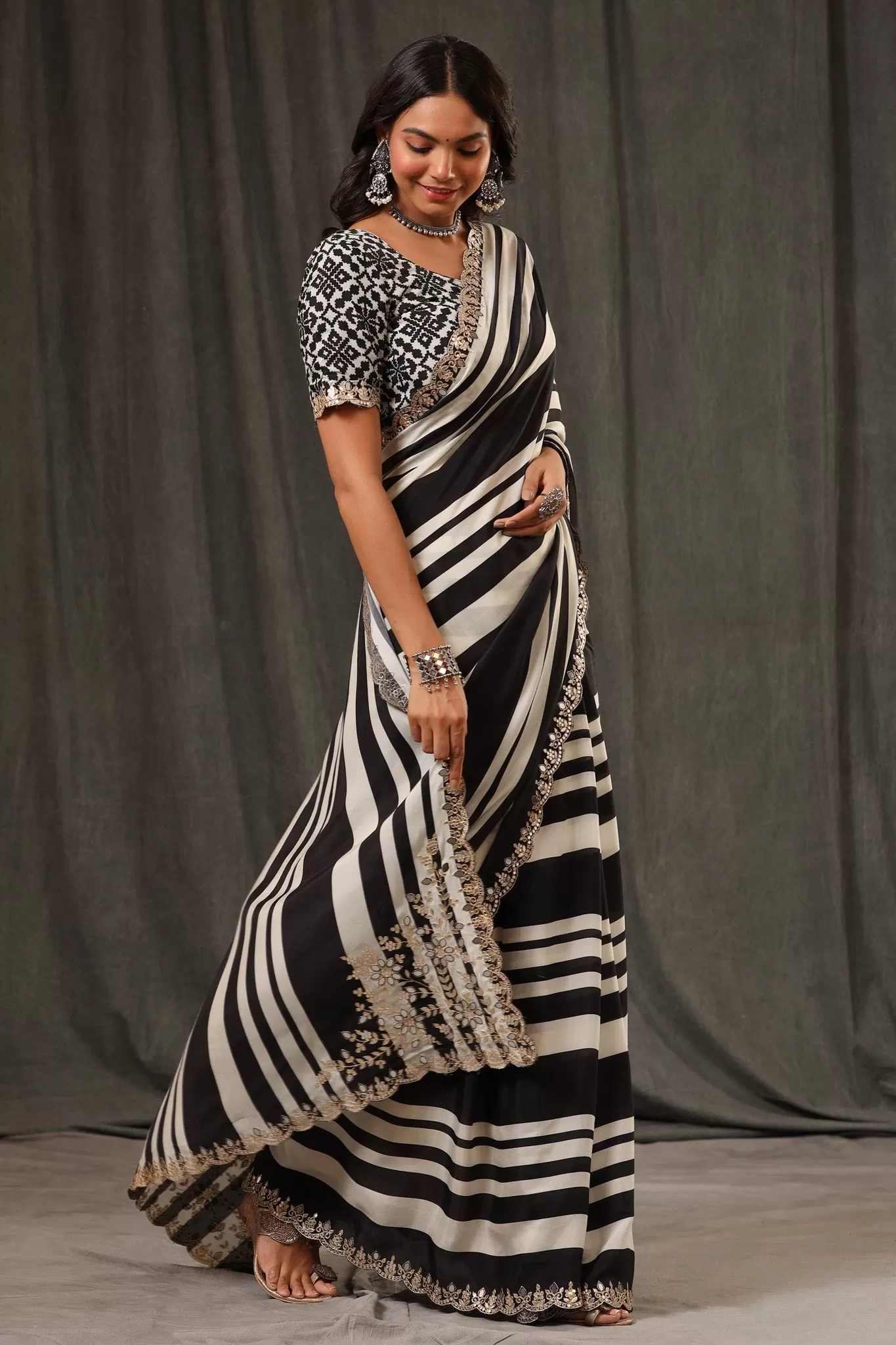 92A078 Black and White Stripes Crepe Georgette Saree