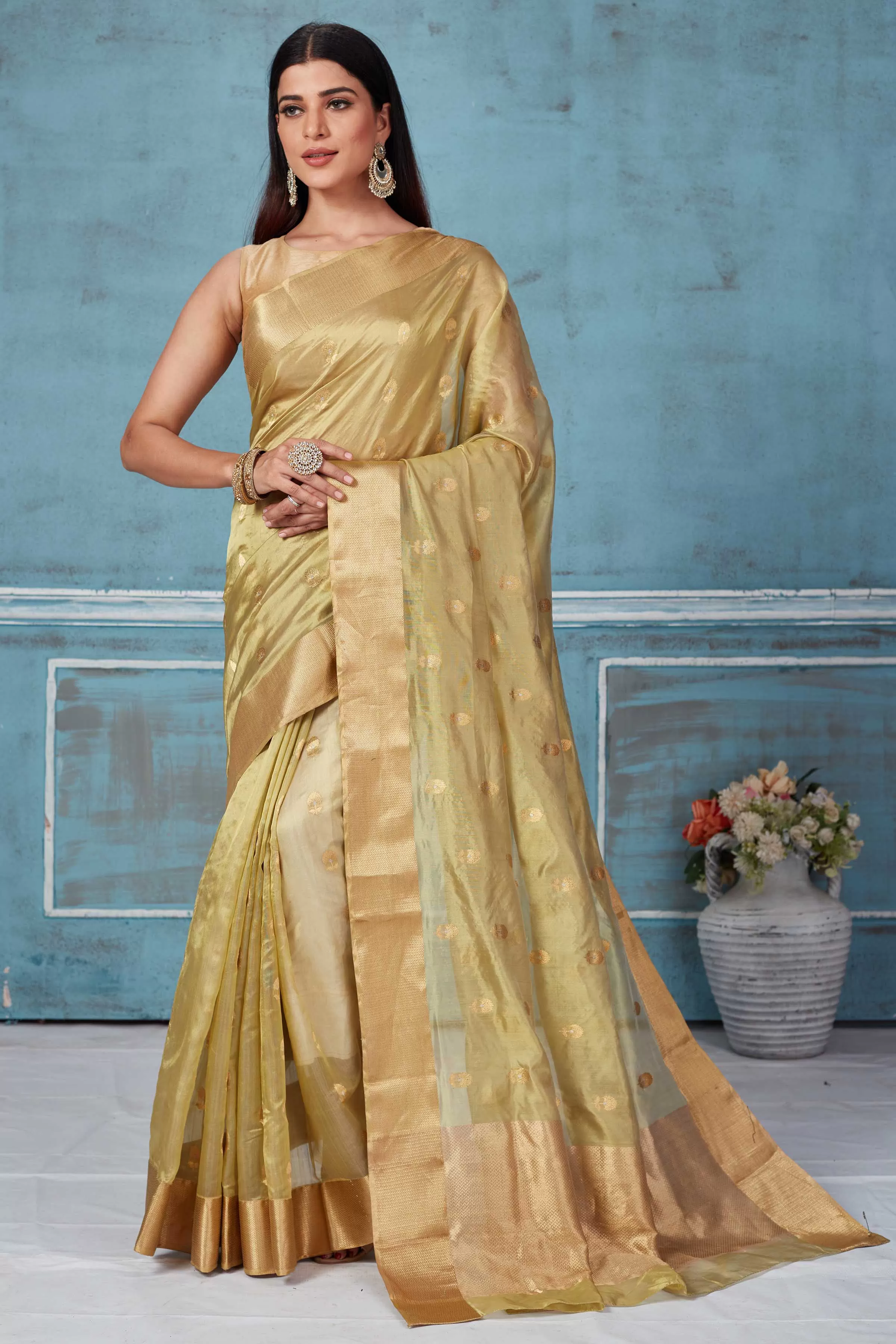 92A178 Golden Pattu Silk Saree With Nakshi Border