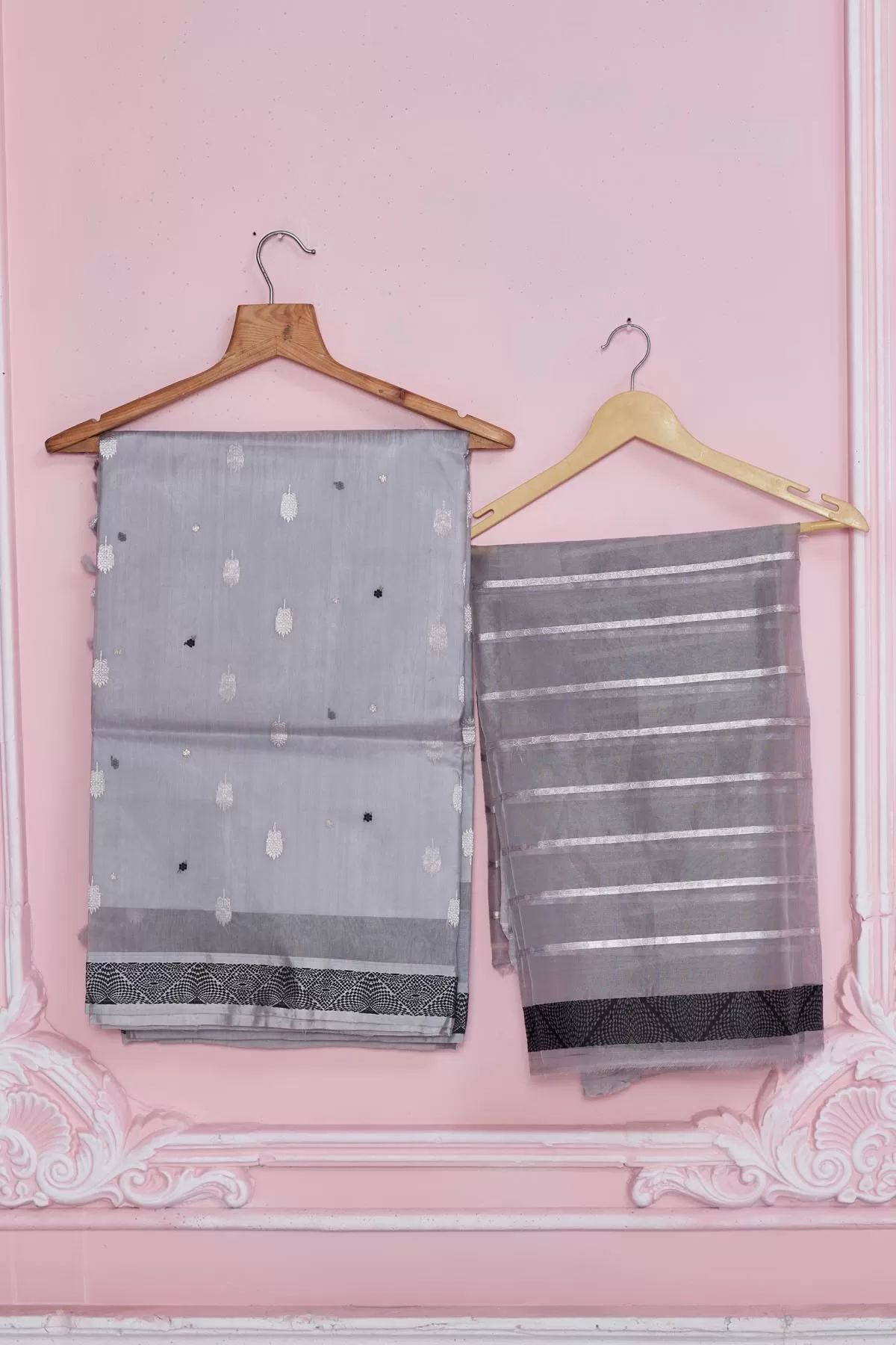 92A214 Light Grey Banarasi Saree With Scattered Buti