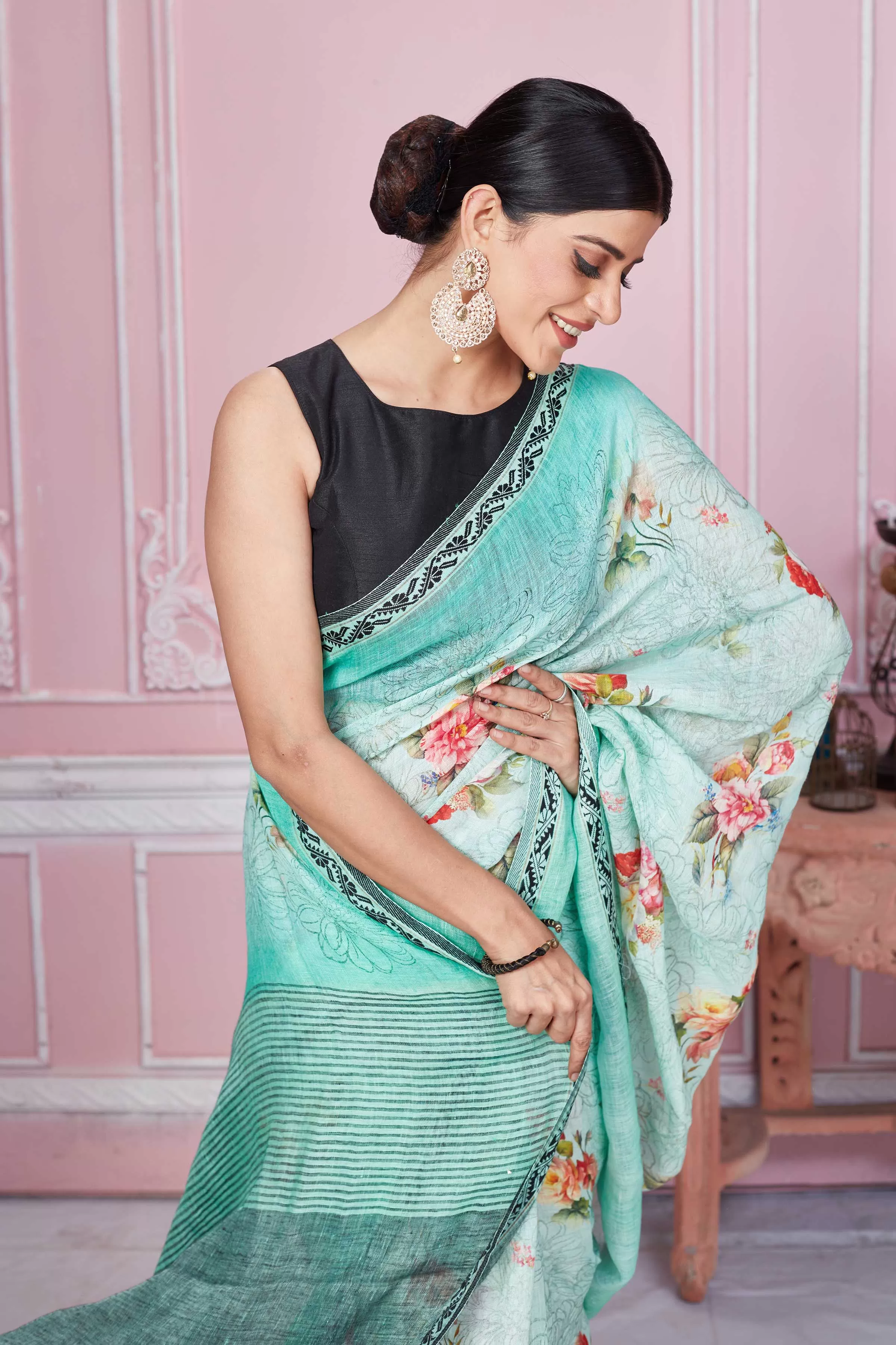 92A282 Pastel Green Floral Linen Sari