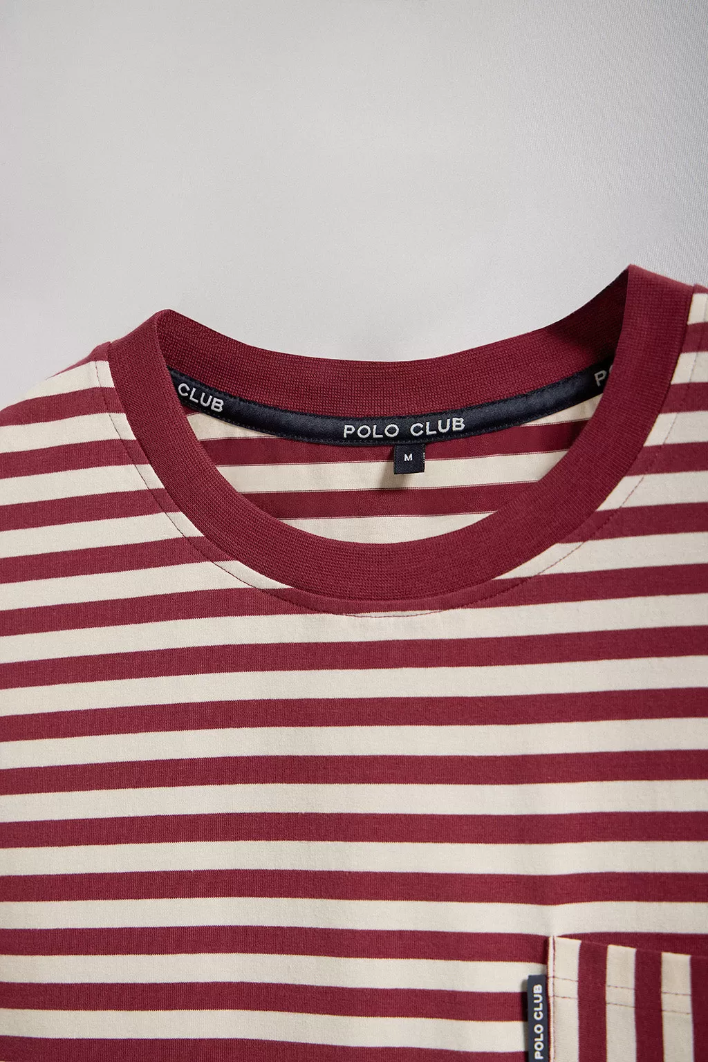 Camiseta de rayas burdeos y blanca y bolsillo Timothee con detalle Polo Club