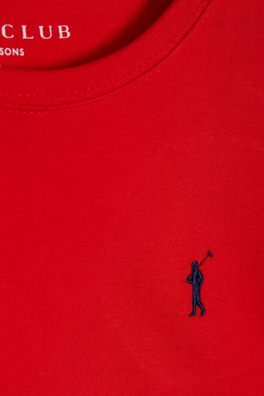 Camiseta roja con pequeño logo bordado