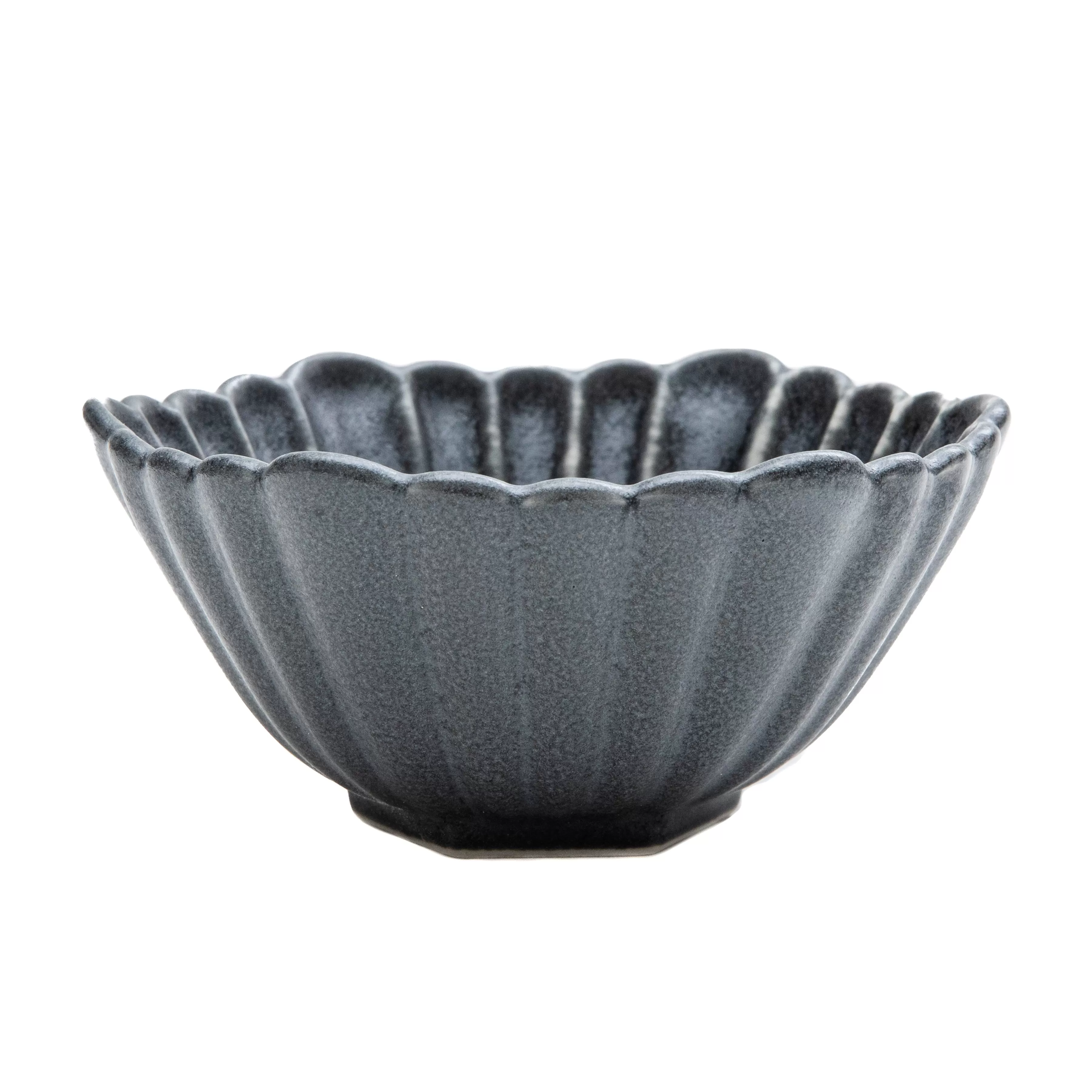 Chrysanthemum-Shaped Porcelain Small Bowl