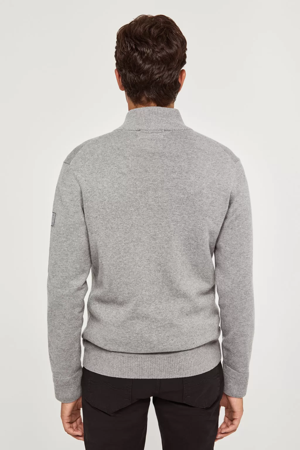 Cárdigan de cashmere gris con cremallera y logo en la manga