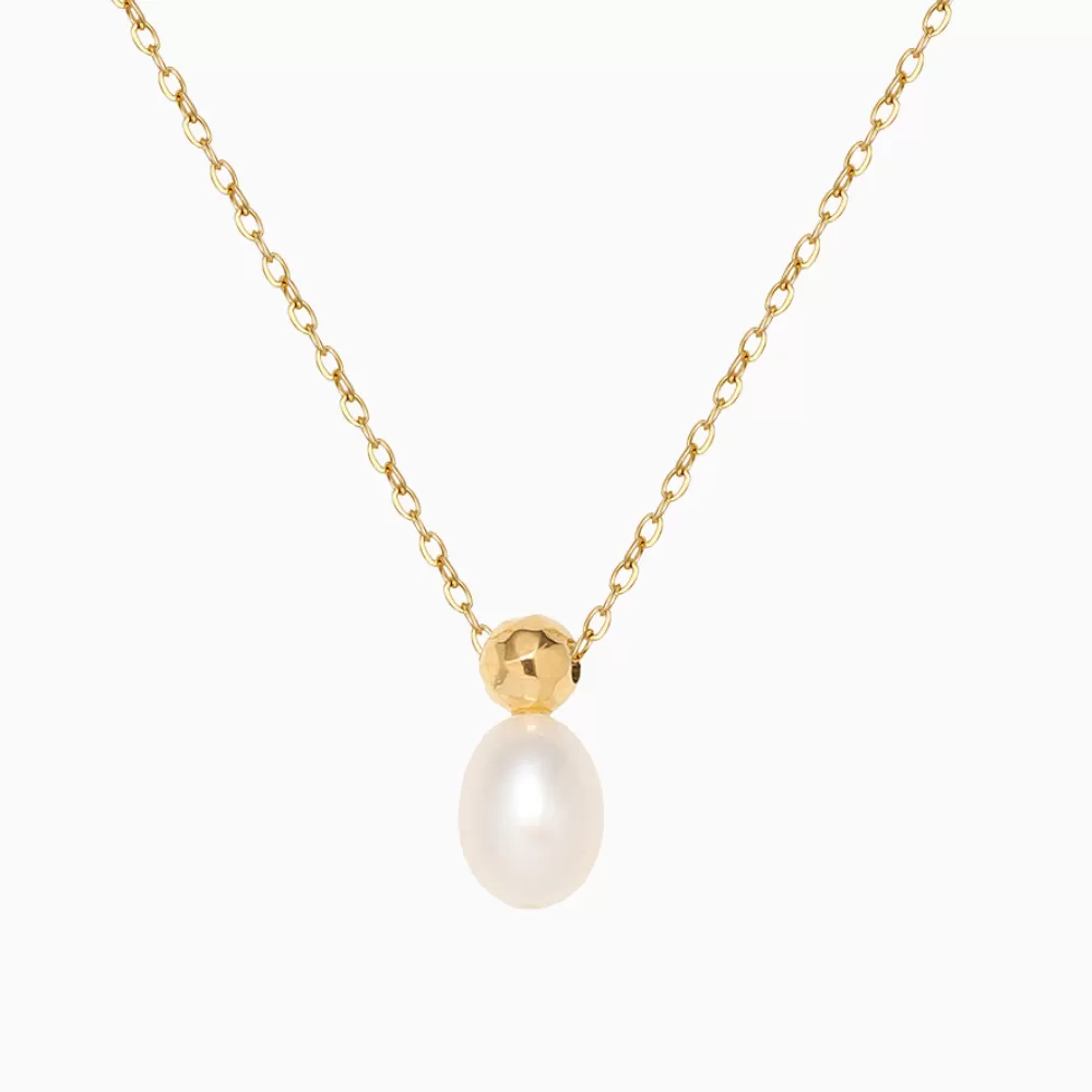 Elegant Pearl Necklace