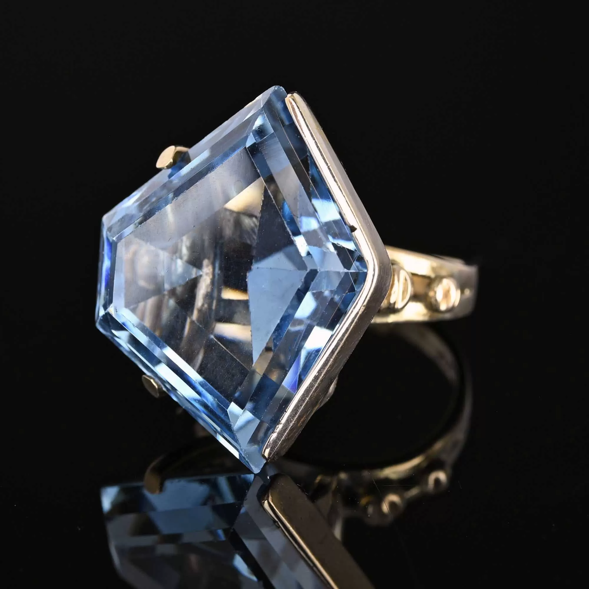 Fine Specialty Cut Blue Topaz Arrow Ring in 14K Gold