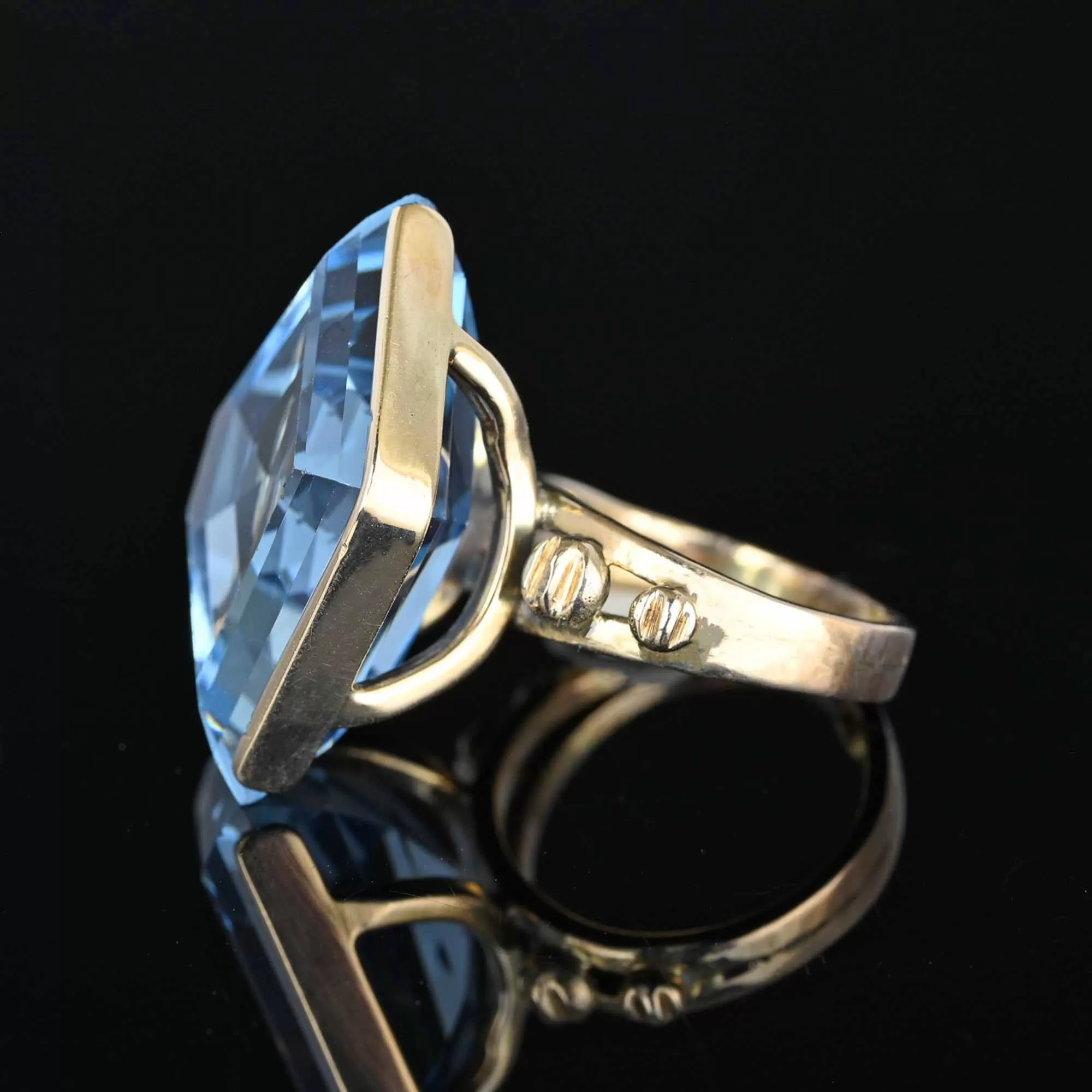 Fine Specialty Cut Blue Topaz Arrow Ring in 14K Gold