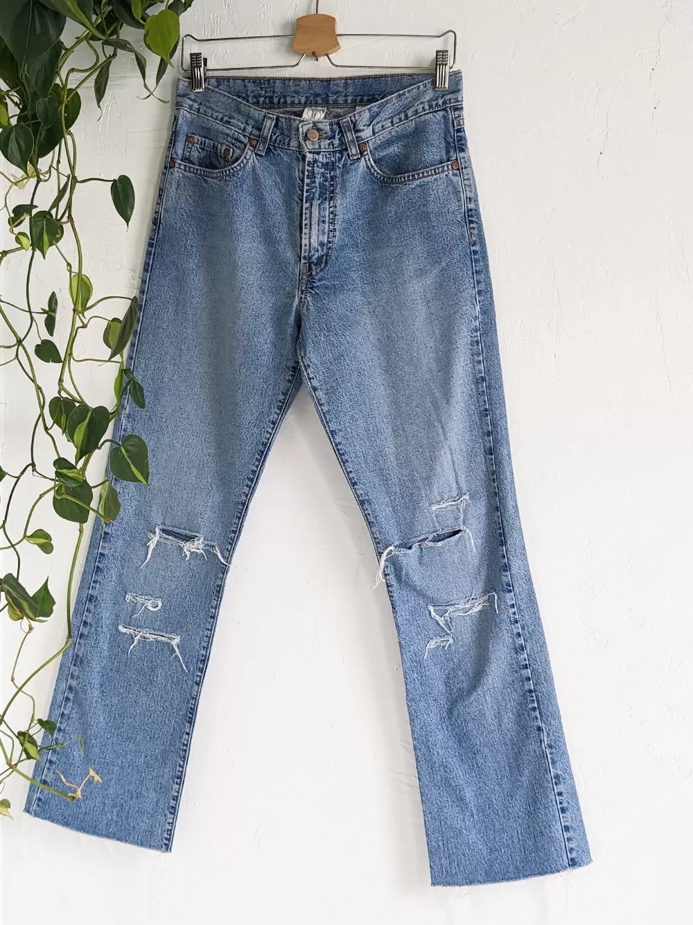 Lucky Brand Light Wash Distressed Jeans