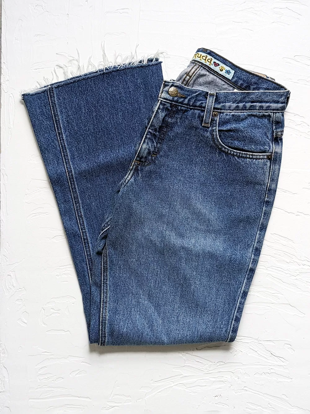 MUDD Raw Edge Cropped Jeans