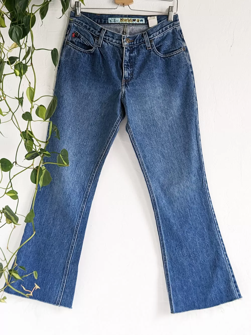 MUDD Raw Edge Cropped Jeans