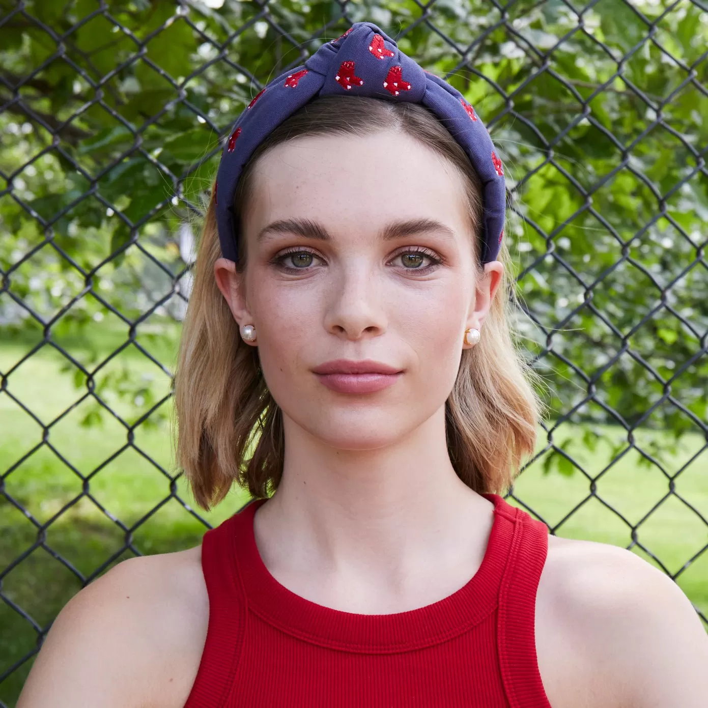 NAVY BOSTON RED SOX EMBROIDERED KNOTTED HEADBAND