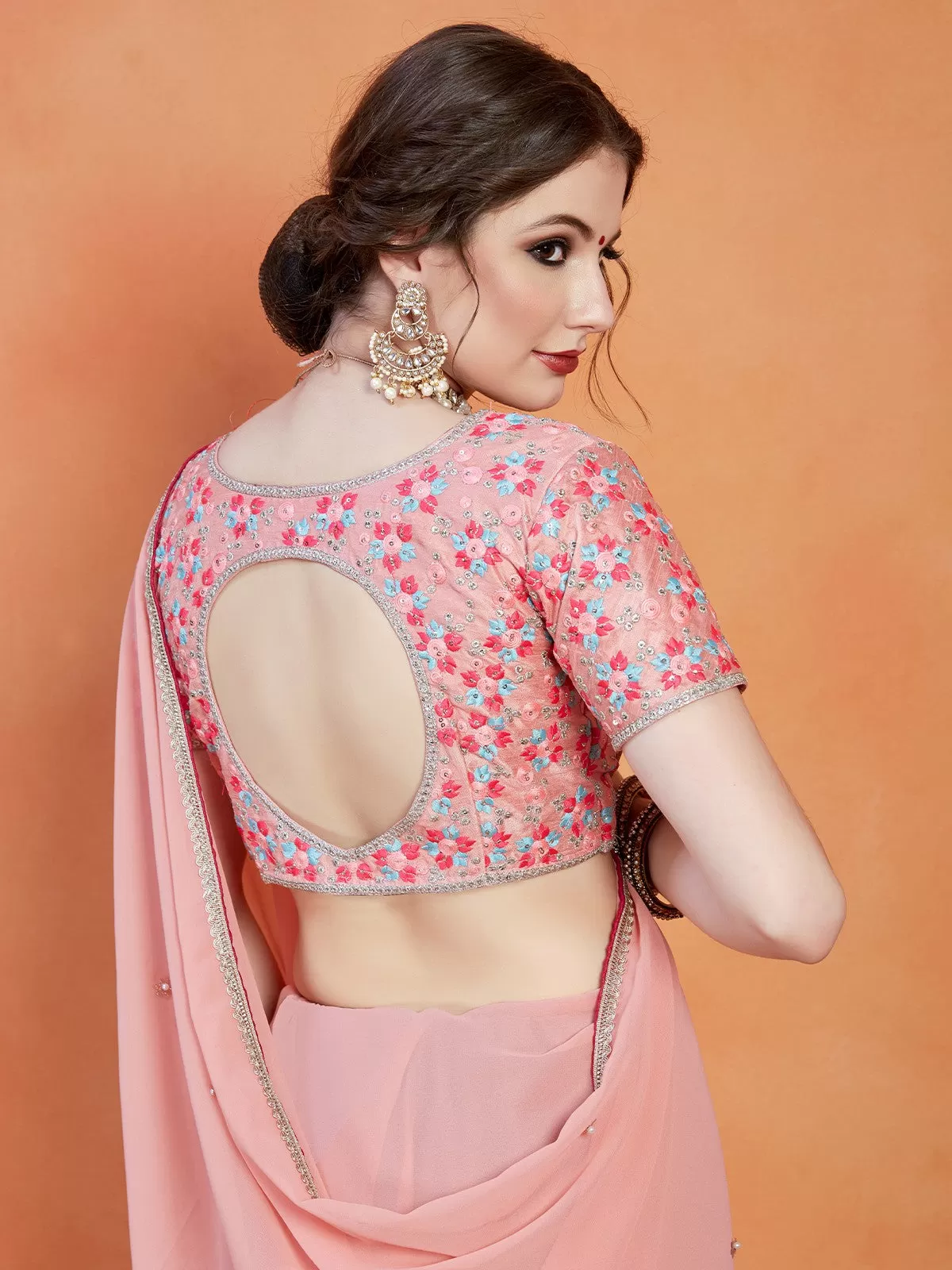 Odette Women Peach Georgette Saree With Unstitched Blouse