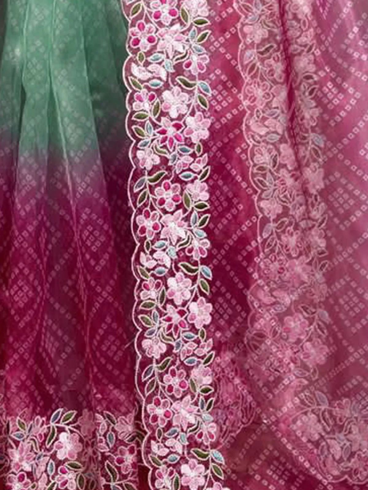 Odette Women Sea Green And Pink Organza Saree With Unstitched Blouse