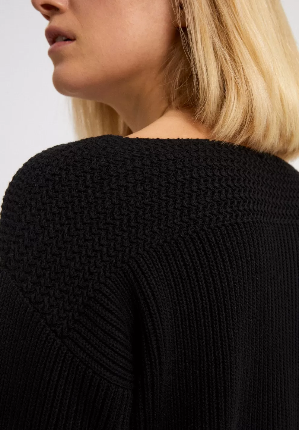 Raachela Black Knitted Sweater in Organic Cotton