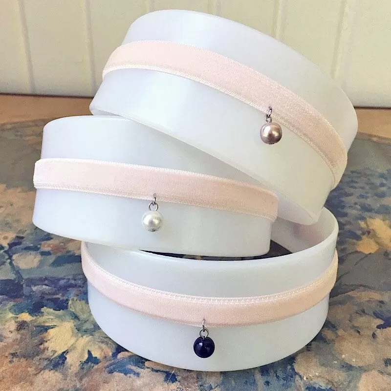 ROXINE pink velvet and pearl choker