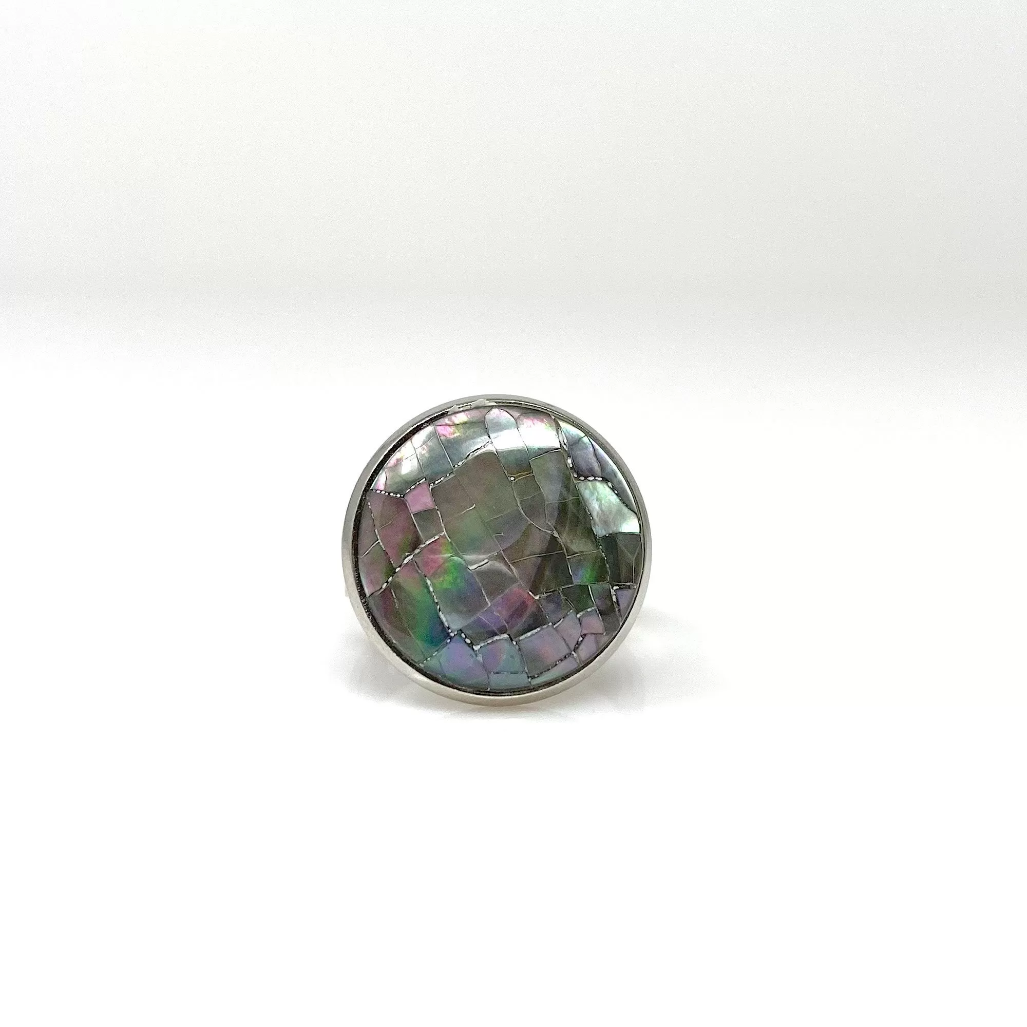 SHIRELLE black mother of pearl ring