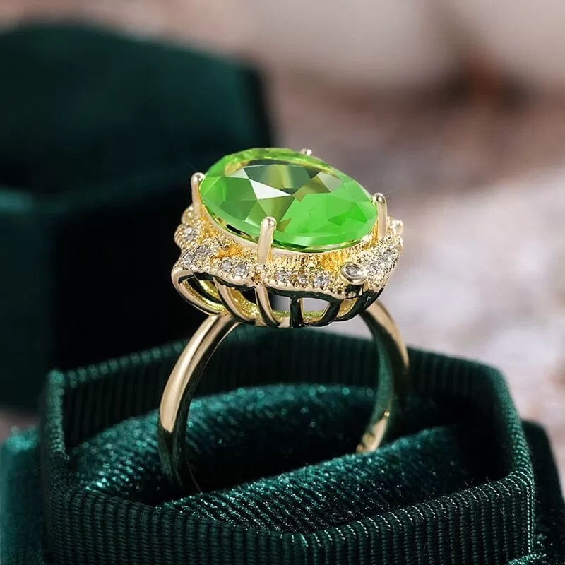 Unique Gorgeous Aesthetic Flower Design Peridot Ring