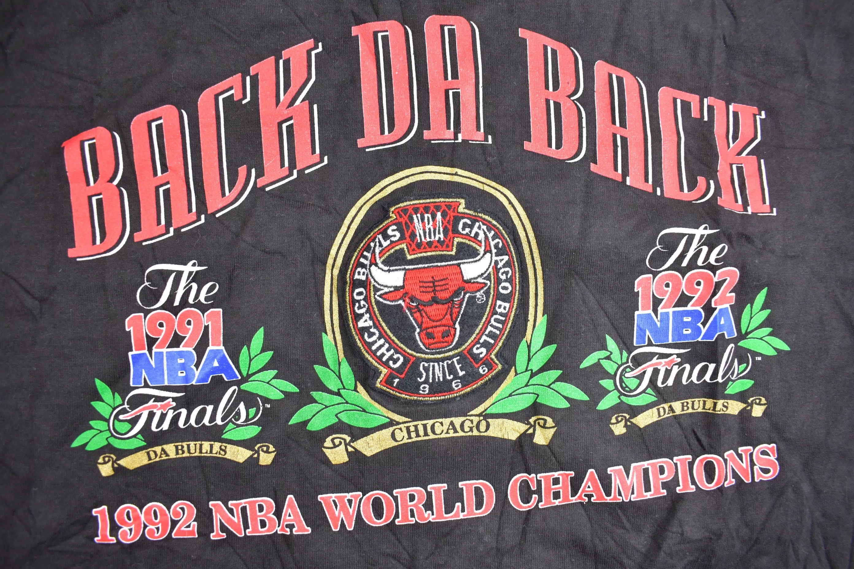 Vintage 1992 Chicago Bulls NBA World Champions Embroidered T-Shirt / Vintage Bulls Tee / Made In USA / Single Stitch / Sportswear